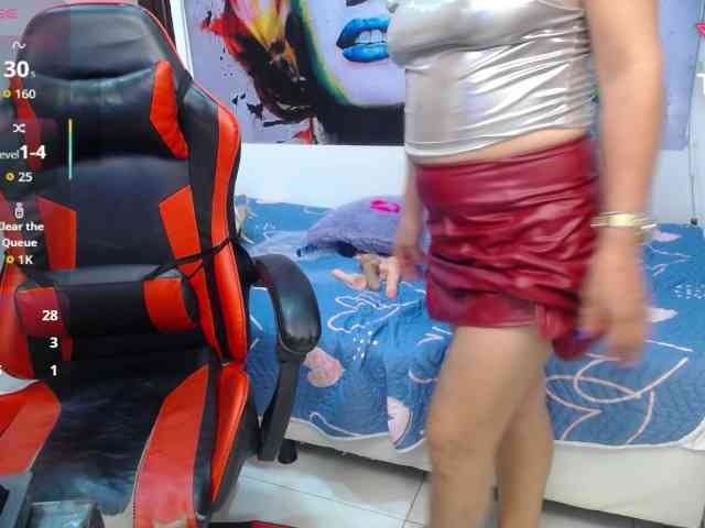 noelia-milf19 webcam