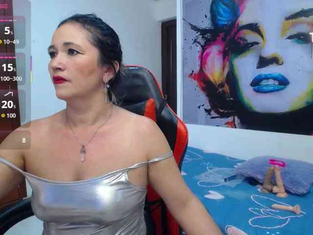 noelia-milf19 webcam