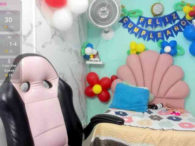 noelia-milf19 webcam