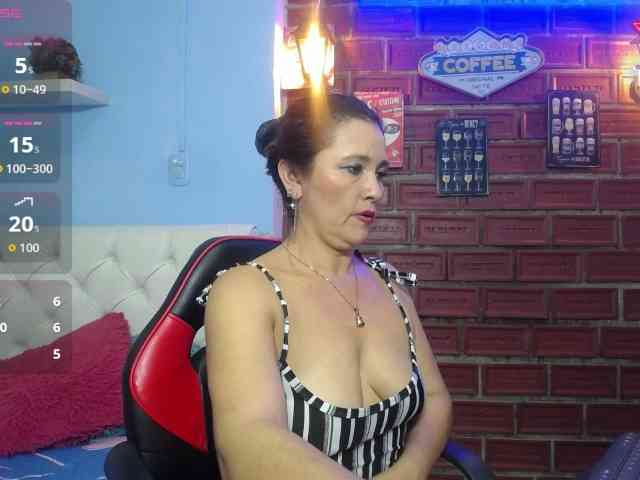 noelia-milf19 webcam