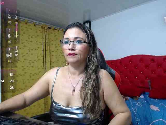 noelia-milf19 webcam
