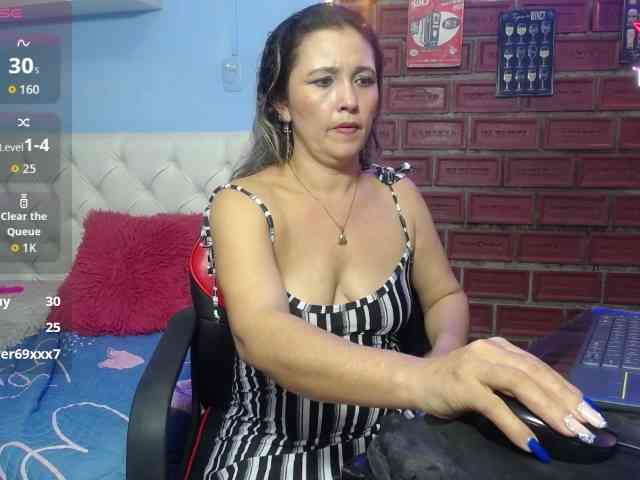 noelia-milf19 webcam