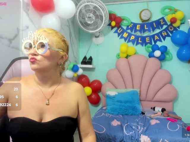 noelia-milf19 webcam