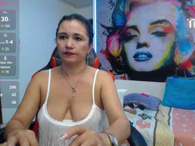 noelia-milf19 webcam