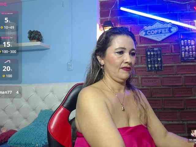 noelia-milf19 webcam