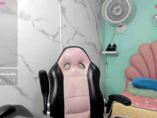 noelia-milf19 webcam