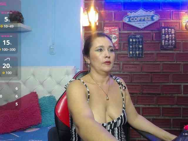 noelia-milf19 webcam
