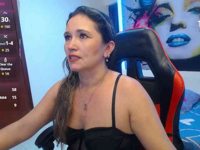 noelia-milf19 webcam