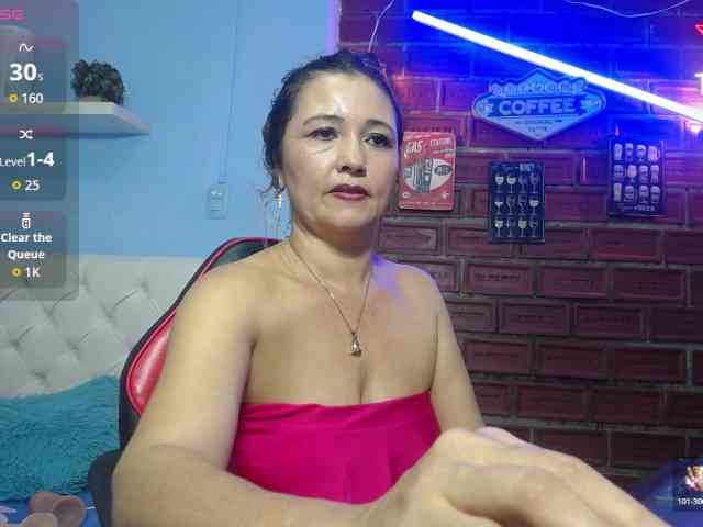 noelia-milf19 webcam