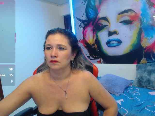 noelia-milf19 webcam