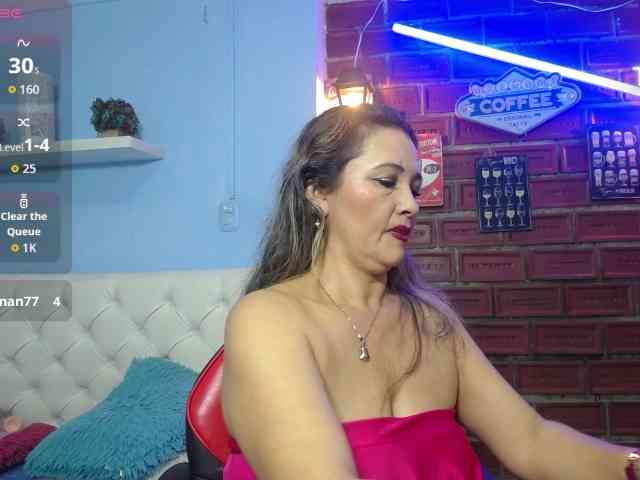 noelia-milf19 webcam