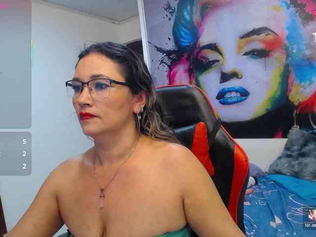 noelia-milf19 webcam