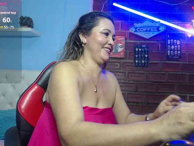 noelia-milf19 webcam