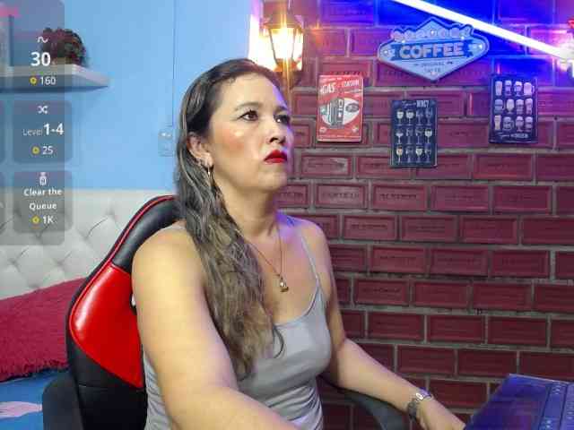 noelia-milf19 webcam