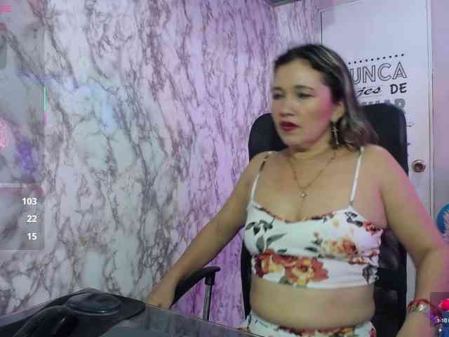 noelia-milf19 webcam