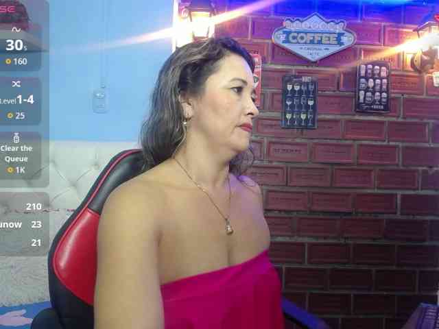 noelia-milf19 webcam