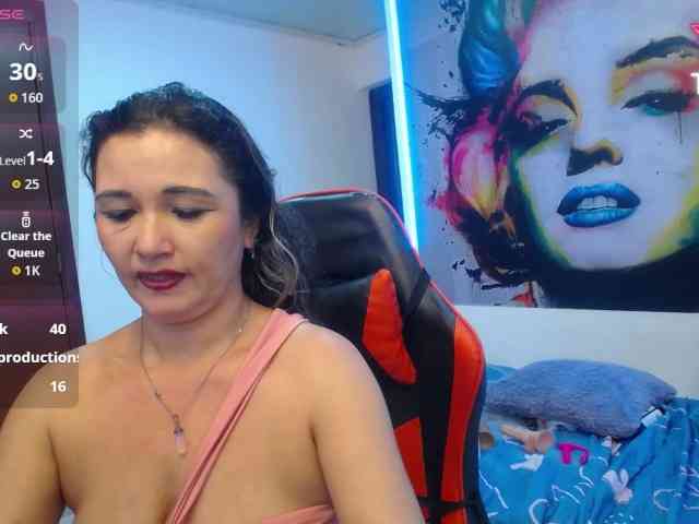 noelia-milf19 webcam
