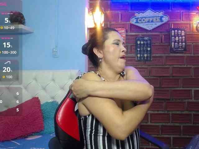 noelia-milf19 webcam