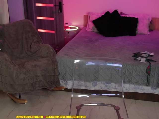 Heysiry live cam on BongaCams