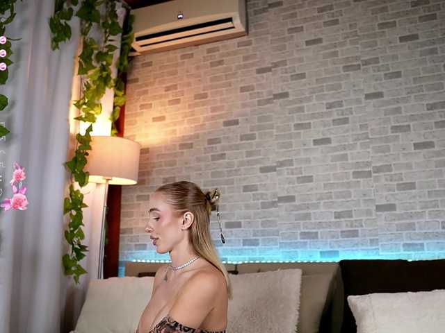 babyyyluna live cam preview