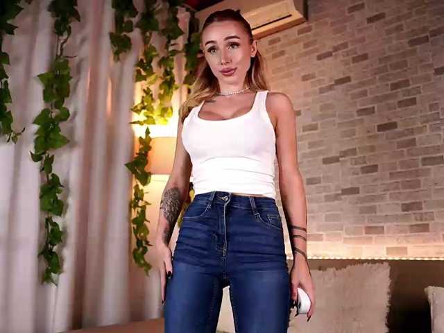 babyyyluna, live now on BongaCams