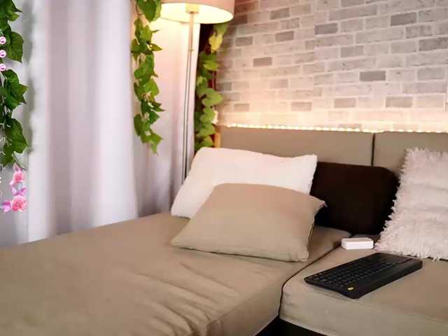 babyyyluna live cam preview