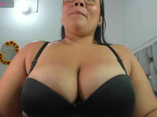camila-sexxx webcam