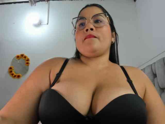 camila-sexxx webcam