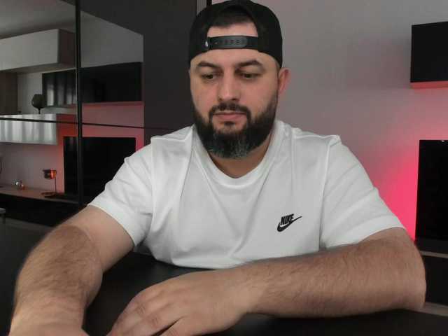 DravenPeak, 36 y/o - Live Cam on BongaCams