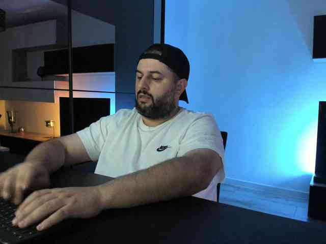 DravenPeak Sex Cam Show