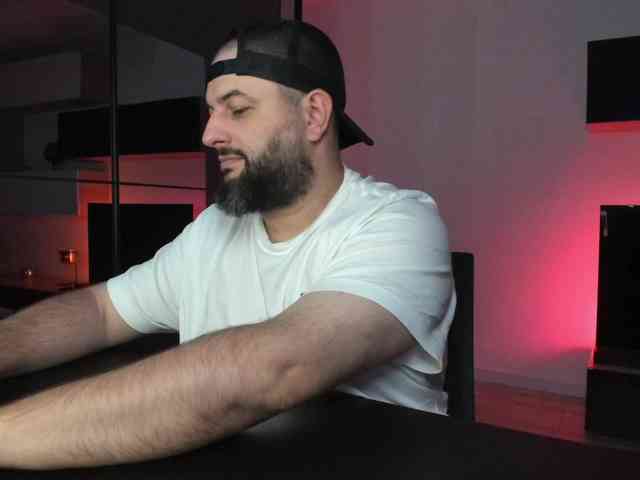DravenPeak Live Webcam on BongaCams