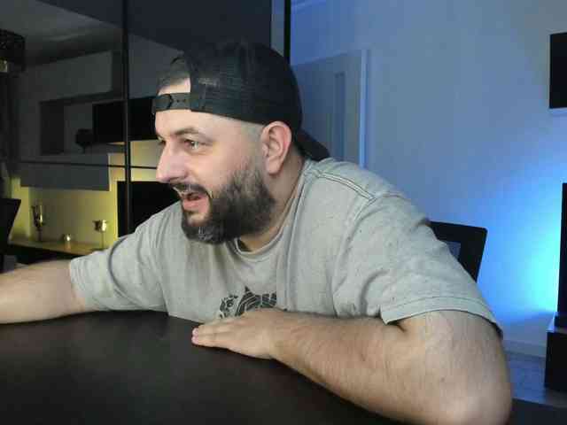 DravenPeak Live Webcam on BongaCams