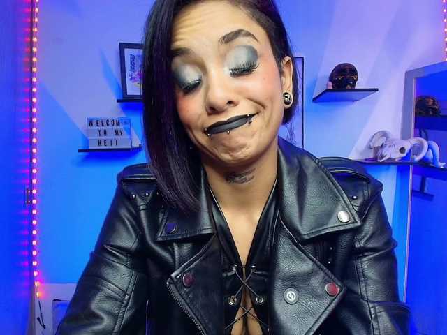 luciferdevil1 live cam on BongaCams