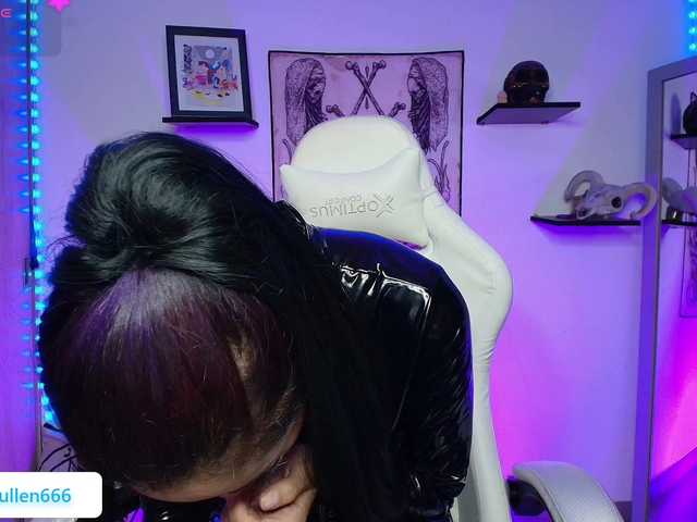 luciferdevil1 live cam on BongaCams