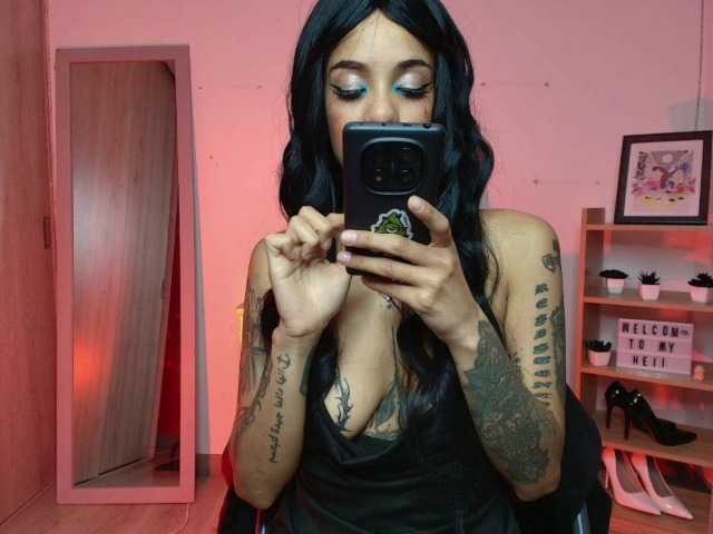 luciferdevil1 live cam on BongaCams