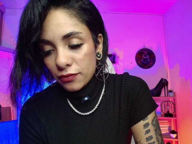 luciferdevil1, en vivo ahora en BongaCams
