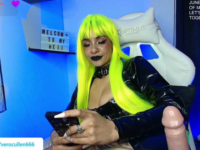 luciferdevil1 live cam on BongaCams