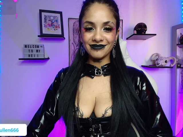 luciferdevil1 live cam on BongaCams