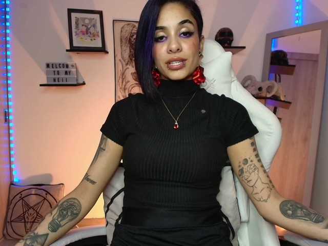 luciferdevil1 live cam on BongaCams