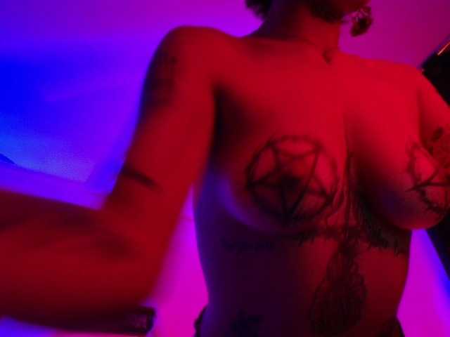 luciferdevil1 live cam on BongaCams