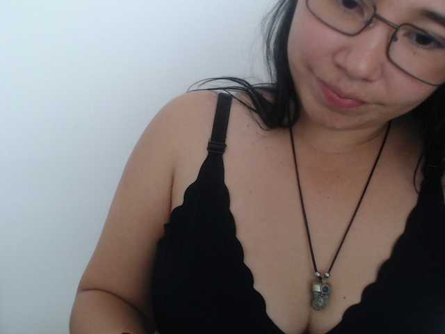 venus99 live cam on BongaCams