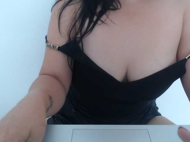 venus99 live cam on BongaCams