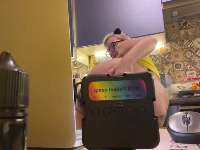 Oksana494 live cam on BongaCams