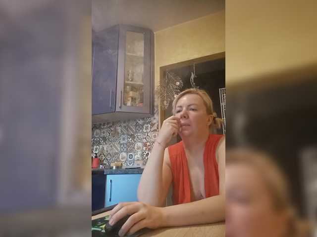 Oksana494 live cam