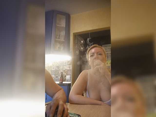 Oksana494 live cam preview