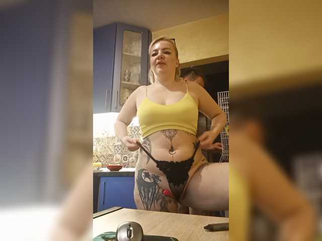 Oksana494 live cam on BongaCams