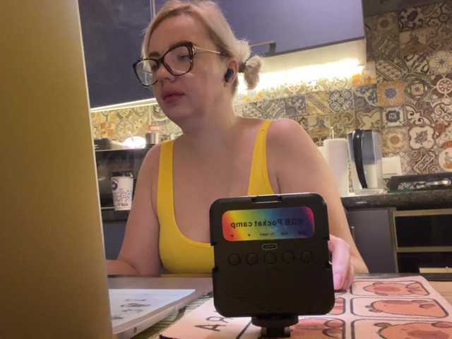 Oksana494 live cam on BongaCams