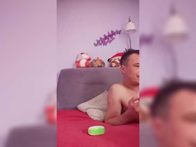 Oksana494 — live couple cam