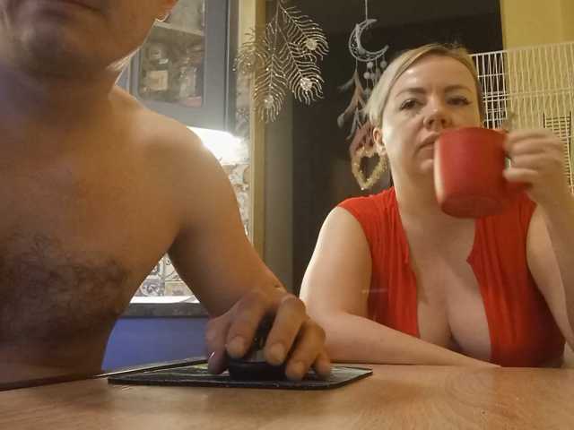 Oksana494 live cam on BongaCams