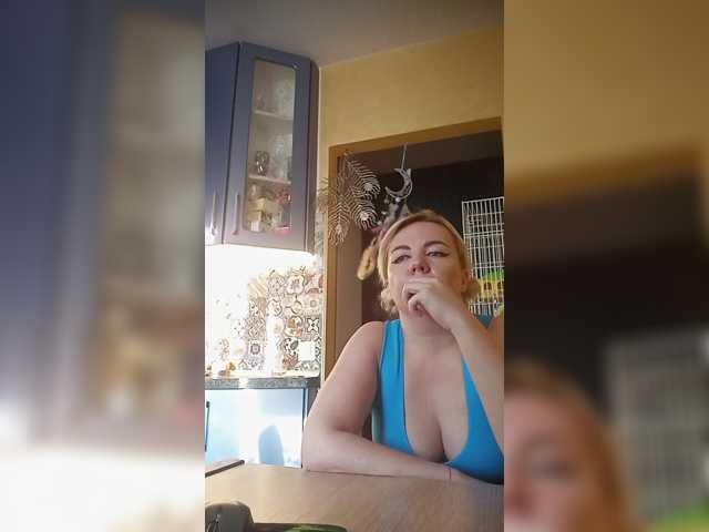 Oksana494 live cam on BongaCams